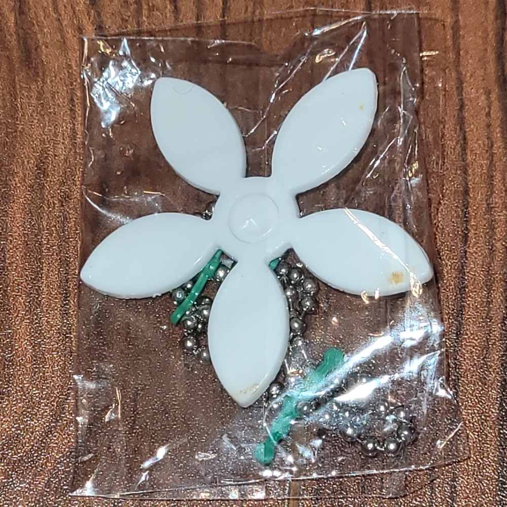 Flower shaped drain cleaner